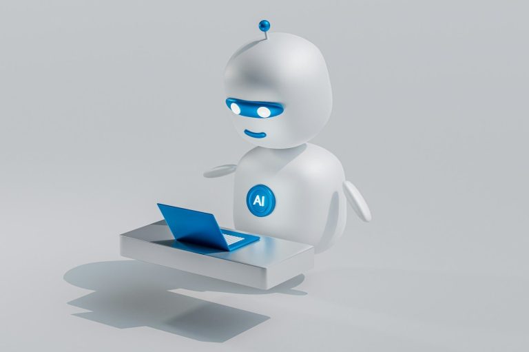 Ein futuristischer Roboter mit Laptop in einer neutralen Umgebung.